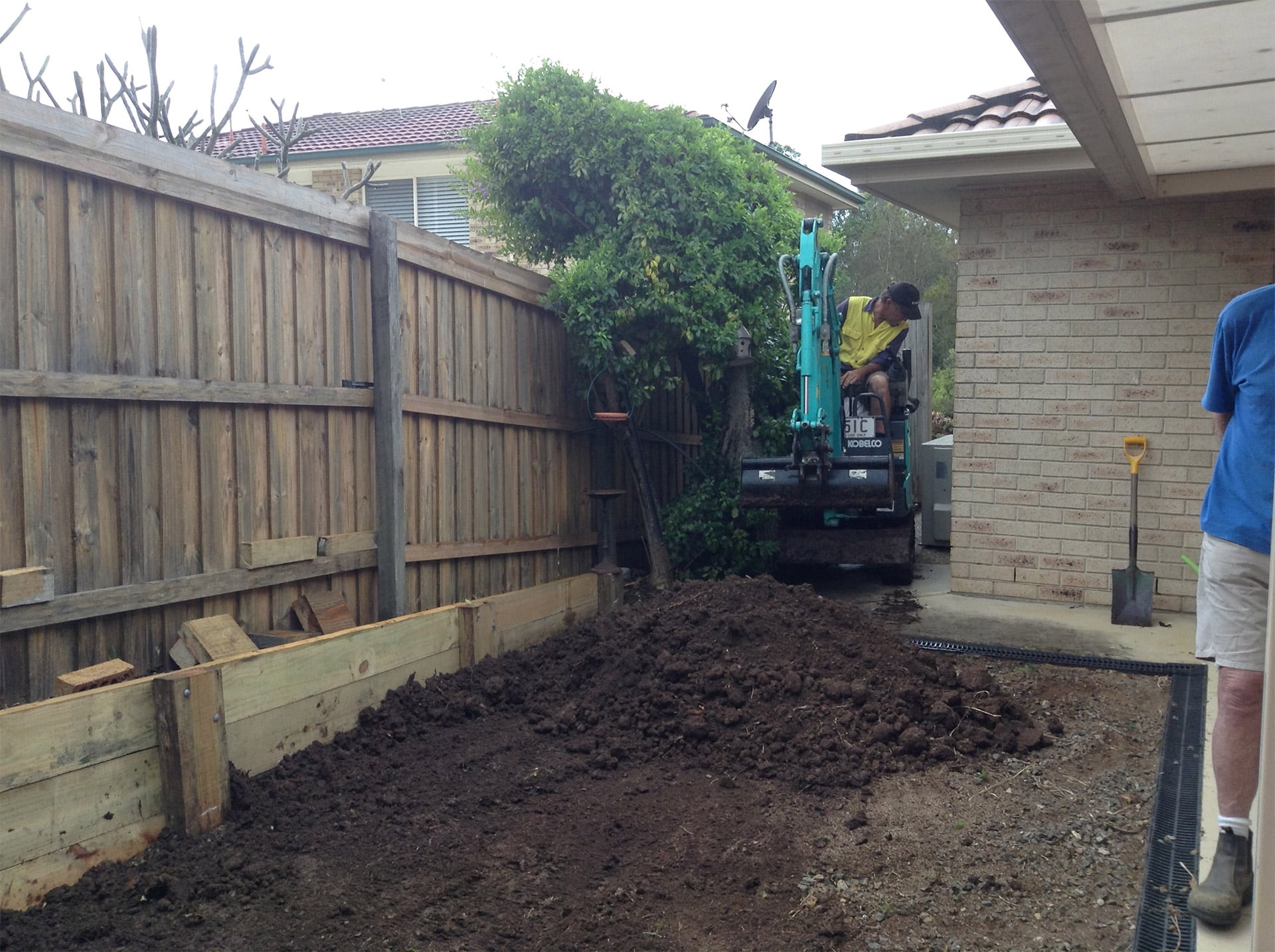 Comparing Trenchers To Compact Excavators - Brisbane Micro Excavations